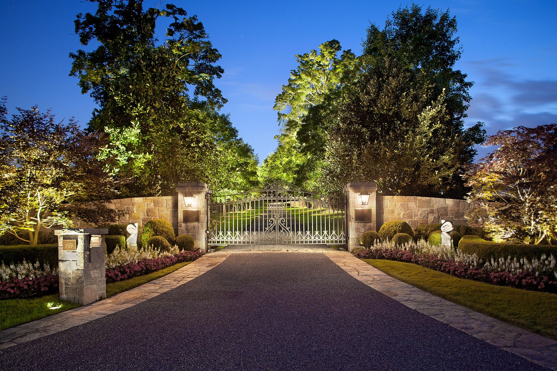 Stonewall — Lighting design photography by Daniel Stauch, lighting design by Marras & Curtis